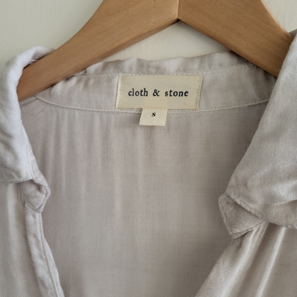 Cloth & Stone Cream Asymmetrical Button Down Shirt - Picture 3 of 4